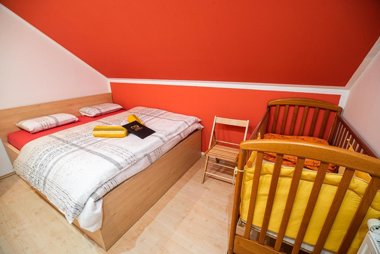 Lux Living Apartments Budic Near Terme Catez Брежице Экстерьер фото