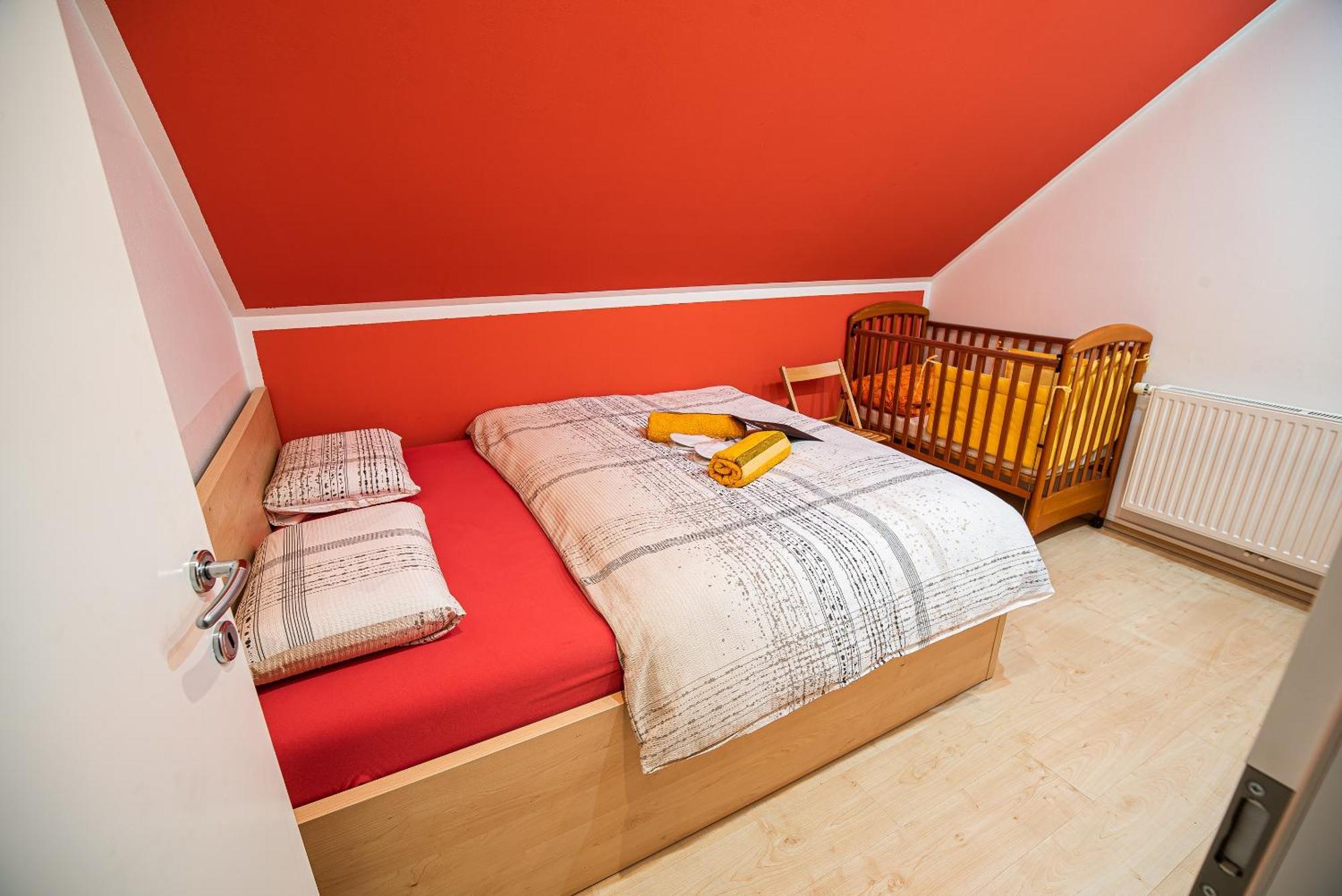 Lux Living Apartments Budic Near Terme Catez Брежице Номер фото