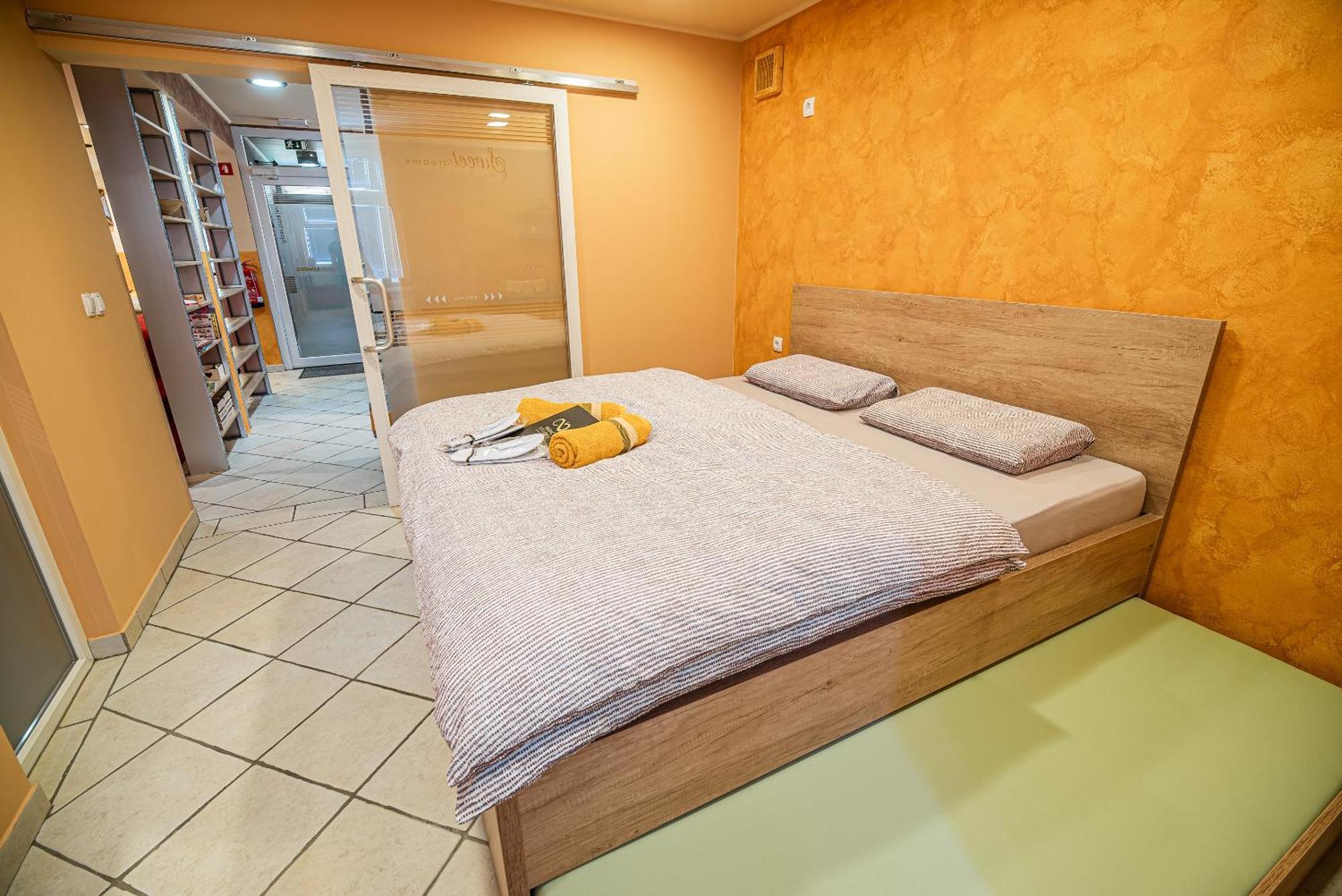 Lux Living Apartments Budic Near Terme Catez Брежице Номер фото